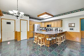 Peaceful Pineville Vacation Rental w/ Grill!