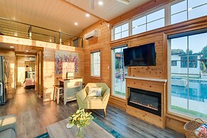 ~ 11 Mi to Lake Whitney: Tree-lined Cabin w/ Deck