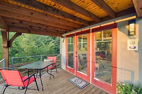 ~ 11 Mi to Lake Whitney: Tree-lined Cabin w/ Deck