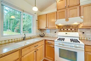 Spacious Lakefront New Auburn Home w/ Sunroom