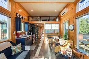 Shared Outdoor Pool & Patio: Whitney Retreat!