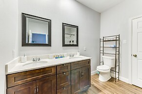 Texas Family Home w/ Hot Tub: 1 Mi to Lake Whitney