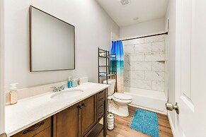 Texas Family Home w/ Hot Tub: 1 Mi to Lake Whitney