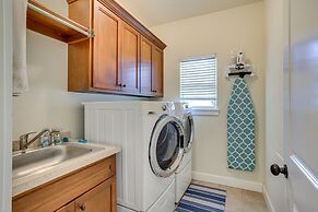 Quaint Noble Home: 6 Mi to University of Oklahoma!