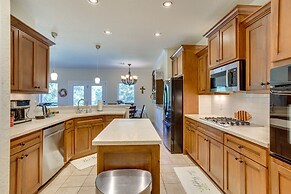 Quaint Noble Home: 6 Mi to University of Oklahoma!