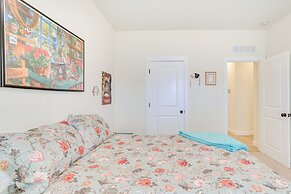 Quaint Noble Home: 6 Mi to University of Oklahoma!