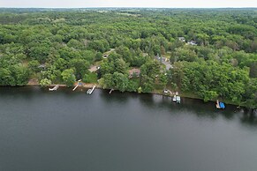 Lakefront Osceola Vacation Rental - Dogs Welcome!