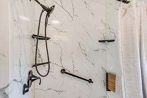 1 Mi to Hersheypark: Home w/ Patio in Hershey!