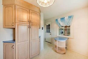 1 Mi to Hersheypark: Home w/ Patio in Hershey!