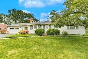 1 Mi to Hersheypark: Home w/ Patio in Hershey!