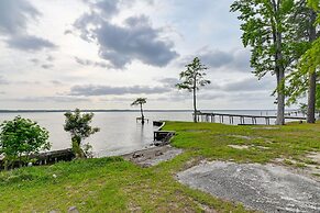 Riverfront Edenton Condo w/ Porch & Boat Ramp!