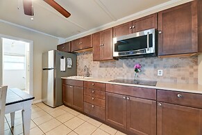 Riverfront Edenton Condo w/ Porch & Boat Ramp!