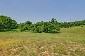 Charming Smiths Grove Home Near Cave Tours!