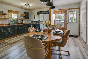 Charming Smiths Grove Home Near Cave Tours!