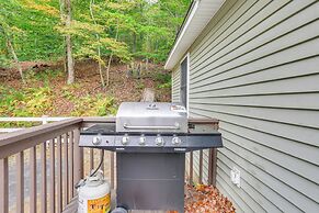 Cozy Dingmans Ferry Home w/ Grill, Near Waterfalls