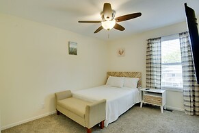 Family-friendly Lansing Home With Covered Balcony!