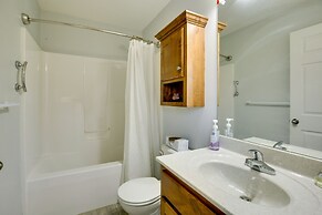 Family-friendly Lansing Home With Covered Balcony!