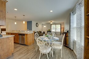 Family-friendly Lansing Home With Covered Balcony!