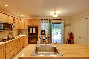Pittsfield Home w/ Deck - 12 Mi to Jiminy Peak!