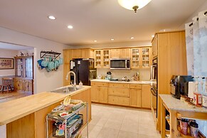 Pittsfield Home w/ Deck - 12 Mi to Jiminy Peak!