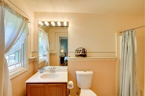 Pittsfield Home w/ Deck - 12 Mi to Jiminy Peak!