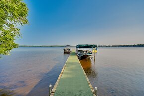 Lakefront Wisconsin Home - Deck, Fire Pit & Kayaks