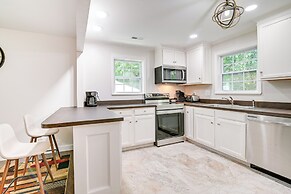 Charming Apartment in Downtown Georgetown!