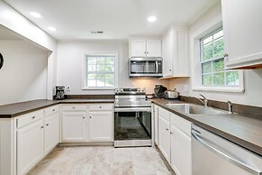 Charming Apartment in Downtown Georgetown!