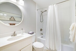 Charming Apartment in Downtown Georgetown!