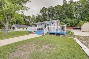 Charming Battle Creek Cottage w/ Dock!