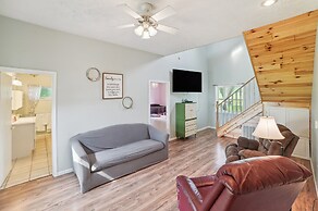 Charming Mio Family Retreat Near Mio Dam Pond!