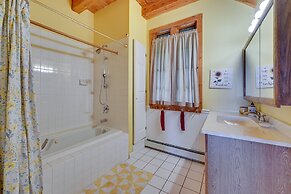 Enchanting Dorset Mountain Home w/ Stunning Views!