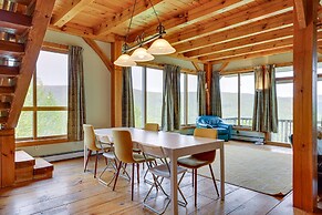 Enchanting Dorset Mountain Home w/ Stunning Views!