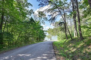 Luxe Kentucky Cabin Rental ~ 36 Mi to Mammoth Cave