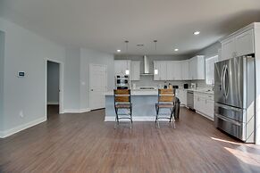 Dumfries Vacation Rental ~ 32 Mi to Washington DC!