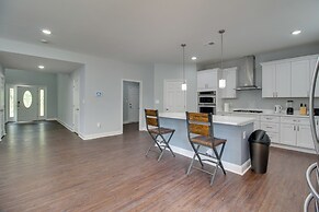 Dumfries Vacation Rental ~ 32 Mi to Washington DC!