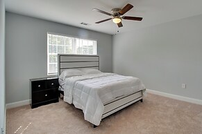 Dumfries Vacation Rental ~ 32 Mi to Washington DC!