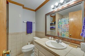 Waterfront Bristol Area Retreat w/ Boat Dock