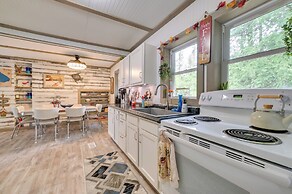 Lakefront Michigan Abode w/ Deck & Fire Pit!
