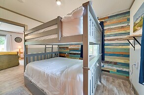 Lakefront Michigan Abode w/ Deck & Fire Pit!