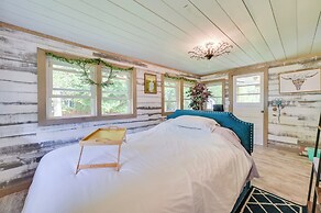 Lakefront Michigan Abode w/ Deck & Fire Pit!