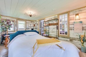 Lakefront Michigan Abode w/ Deck & Fire Pit!