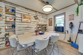 Lakefront Michigan Abode w/ Deck & Fire Pit!