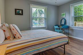 Charming Pensacola Vacation Rental - 3 Mi to Dtwn