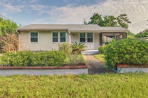 Charming Pensacola Vacation Rental - 3 Mi to Dtwn