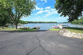 Cozy Lake Wissota Escape w/ Community Dock!