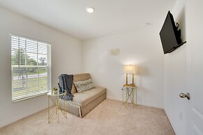 Modern Poinciana Retreat: 27 Mi to Disney World!