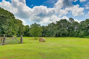 Secluded Lineville Farmhouse: 2 Mi to Lake Wedowee