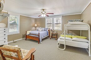 2 Mi to Lake: Lineville Farmhouse w/ Fire Pit