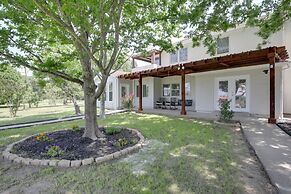 Private Pool & Guest House: Spacious Kemp Home!